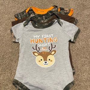 Mossy Oak 18m onesies